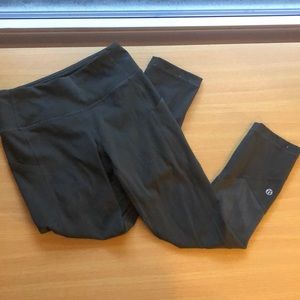 Size 2 Lululemon leggings in army green